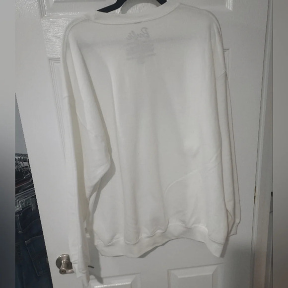 NWOT Barbie White with Pink BARBIE Logo Crew-neck Sweatshirt in Size XL - Picture 6 of 8